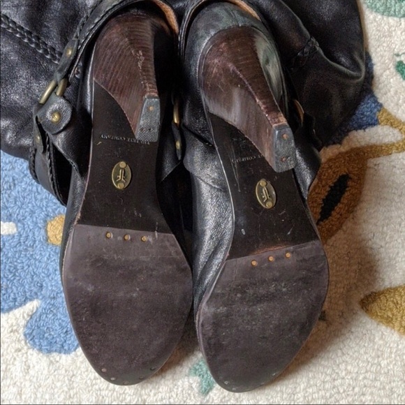 Frye Vicki Black Boots - Picture 6 of 10